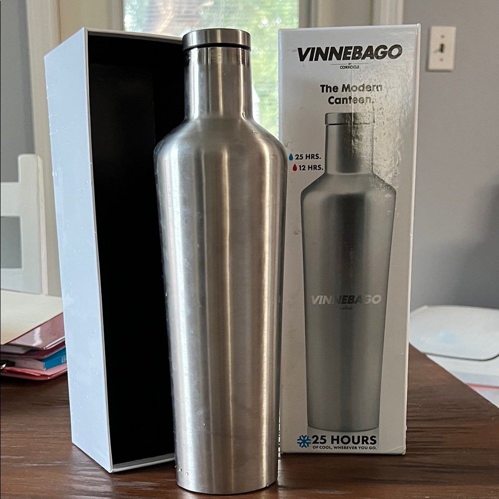 Vinnebago by Corkcicle Modern Canteen